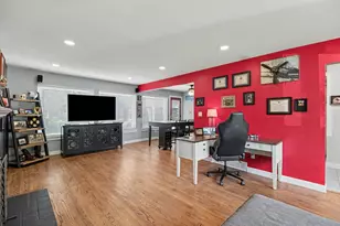 23940 King Dr, Clinton Twp, MI 48035 - Photo 11