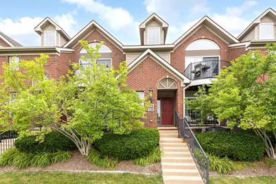 120 W Oakbrook Drive, Ann Arbor, MI 48103 - Photo 1