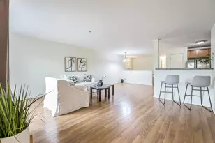 120 W Oakbrook Dr, Ann Arbor, MI 48103 - Photo 3