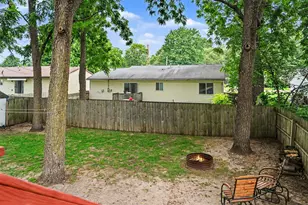 210 W 4th St, Lawton, MI 49065 - Photo 11