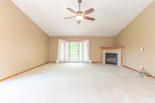 535 Sycamore Cir, Saline, MI 48176 - Photo 3