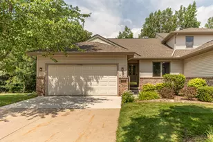 535 Sycamore Cir, Saline, MI 48176 - Photo 1