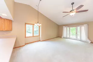 535 Sycamore Cir, Saline, MI 48176 - Photo 7