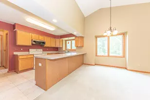 535 Sycamore Cir, Saline, MI 48176 - Photo 11