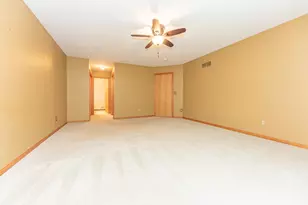 535 Sycamore Cir, Saline, MI 48176 - Photo 17