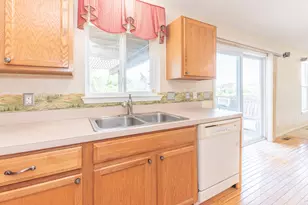 7575 Warwick Dr, Ypsilanti, MI 48197 - Photo 13