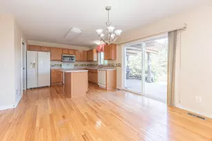 7575 Warwick Dr, Ypsilanti, MI 48197 - Photo 9