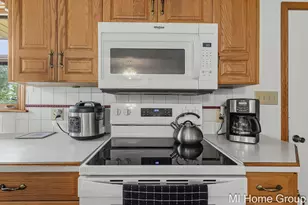 311 W 32nd St, Holland, MI 49423 - Photo 21