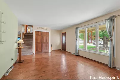 2078 Fernwood Drive, Jenison, MI 49428 - Photo 7