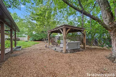 2078 Fernwood Drive, Jenison, MI 49428 - Photo 23