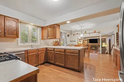 2078 Fernwood Drive, Jenison, MI 49428 - Photo 11