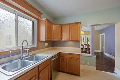 218 E Adams Street, Ionia, MI 48846 - Photo 11
