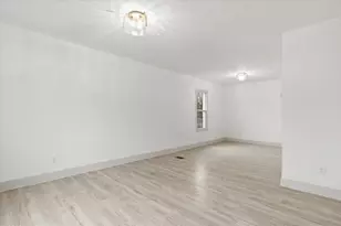 2708 Hooker St, Detroit, MI 48208 - Photo 11