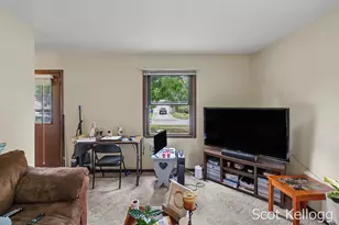 3822-3824 Burlingame Ave SW, Wyoming, MI 49509 - Photo 11