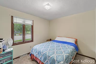 3822-3824 Burlingame Avenue SW, Wyoming, MI 49509 - Photo 19