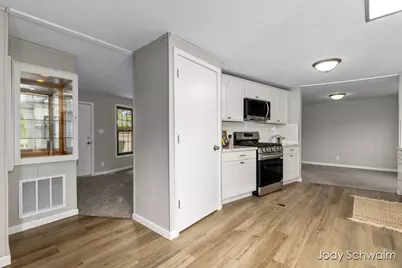 7129 Eldred Avenue NE, Rockford, MI 49341 - Photo 9