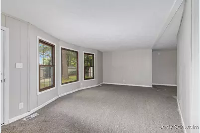 7129 Eldred Avenue NE, Rockford, MI 49341 - Photo 7