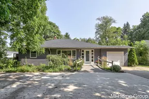 252 Thomas St, Allegan, MI 49010 - Photo 1