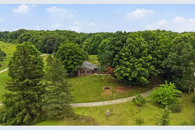 13489 Hyde Road, Hartland, MI 48353 - Photo 5