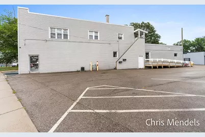 578 S Shore, Holland, MI 49423 - Photo 3
