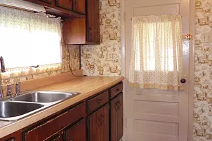 322 North Lakeview Ave, Sturgis, MI 49091 - Photo 7