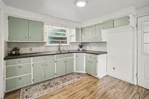 384 N 6th Ave, Fruitport, MI 49415 - Photo 9