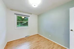1342 Maiden Ln, Saint Joseph, MI 49085 - Photo 21