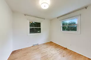 1342 Maiden Ln, Saint Joseph, MI 49085 - Photo 23