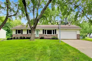 1342 Maiden Ln, Saint Joseph, MI 49085 - Photo 1