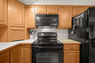 1864 Greenly Ave, Benton Harbor, MI 49022 - Photo 13