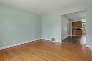113 Franklin St, Ludington, MI 49431 - Photo 11