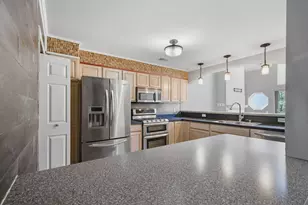 37782 Jefferson Ave, Harrison, MI 48045 - Photo 11