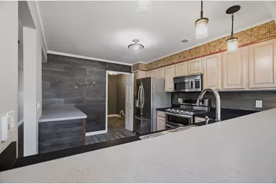 37782 Jefferson Avenue, Harrison, MI 48045 - Photo 9