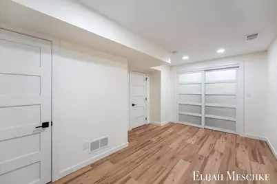 936 Valley Avenue NW, Grand Rapids, MI 49504 - Photo 25