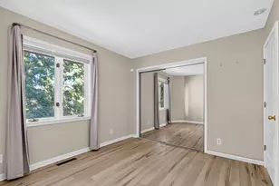 1802 Lakeshore Dr, Saint Joseph, MI 49085 - Photo 17
