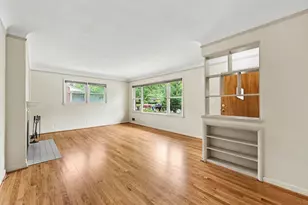 1597 Greenview Dr, Ann Arbor, MI 48103 - Photo 5