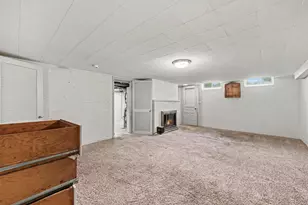 1597 Greenview Dr, Ann Arbor, MI 48103 - Photo 17