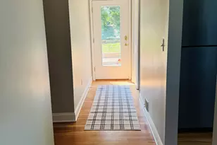 576 Fernhurst Ct, Lake Orion, MI 48362 - Photo 5