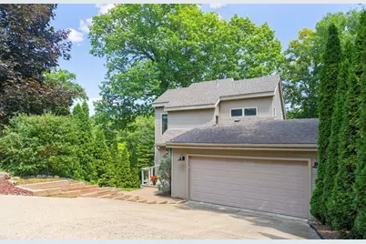 576 Fernhurst Court, Lake Orion, MI 48362 - Photo 3