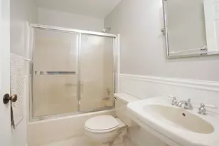 576 Fernhurst Ct, Lake Orion, MI 48362 - Photo 15