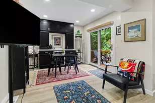 592 S 7th St, Ann Arbor, MI 48103 - Photo 5