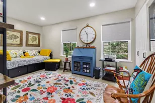 592 S 7th St, Ann Arbor, MI 48103 - Photo 17