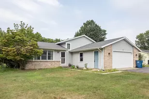 9372 W Arrowhead Dr W, Scotts, MI 49088 - Photo 1
