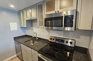 1300 E Lafayette St, Detroit, MI 48207 - Photo 9