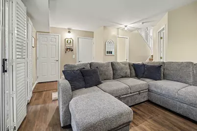 393 Princeton Drive, South Lyon, MI 48178 - Photo 5