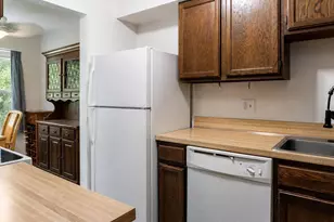 8358 Lakeview Ct, Ypsilanti, MI 48198 - Photo 7