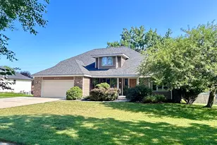 2547 Moerland Dr NW, Grand Rapids, MI 49504 - Photo 3