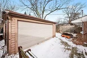 672 Linda Vista Dr, Pontiac, MI 48342 - Photo 3