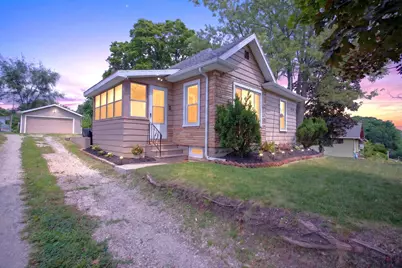 438 W Monroe Street, Jackson, MI 49202 - Photo 1