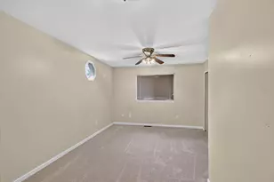 11209 Jackson St, Taylor, MI 48180 - Photo 31